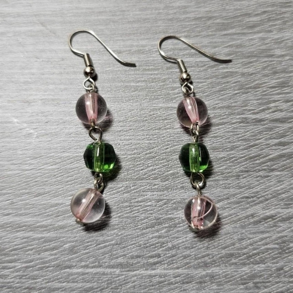 🦋 5 For $10 🦋 Handmade Pink and Green Beaded Earrings